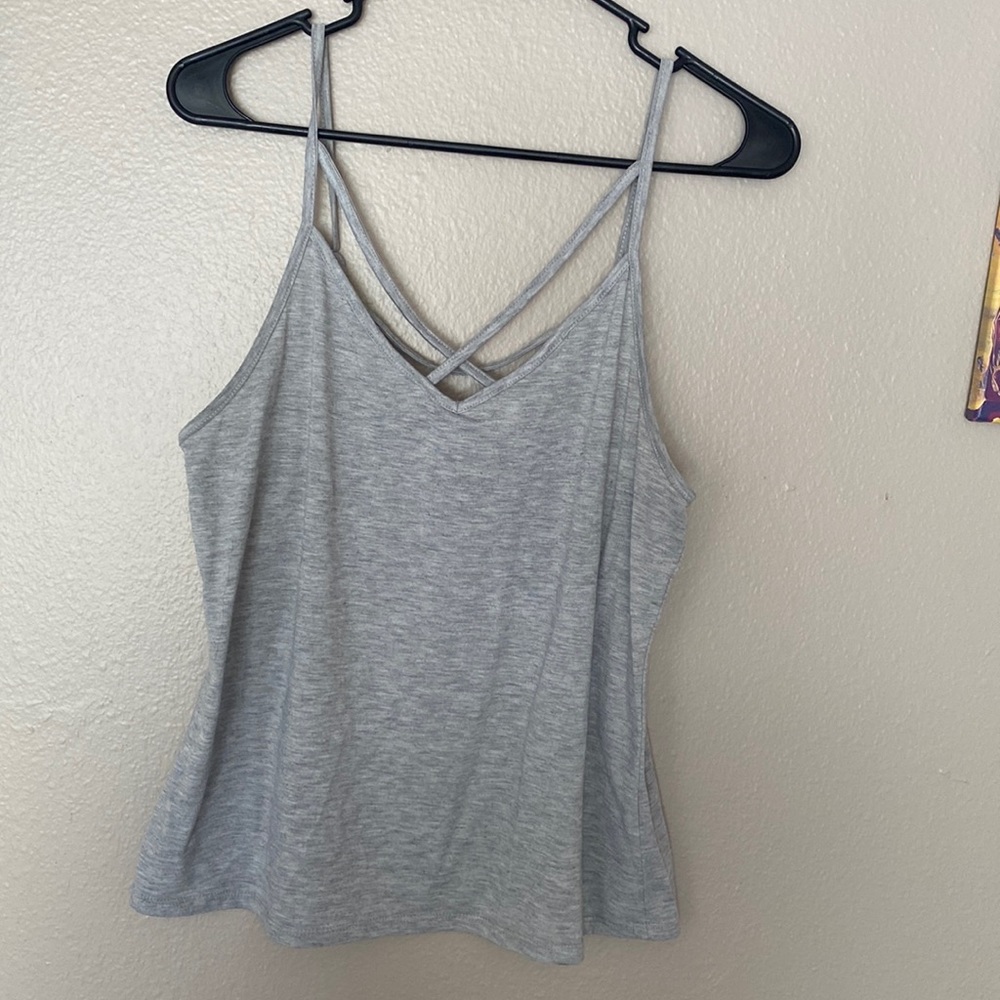 5/$20❤️ Criss cross top